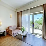 Yasmin Hotell 5*