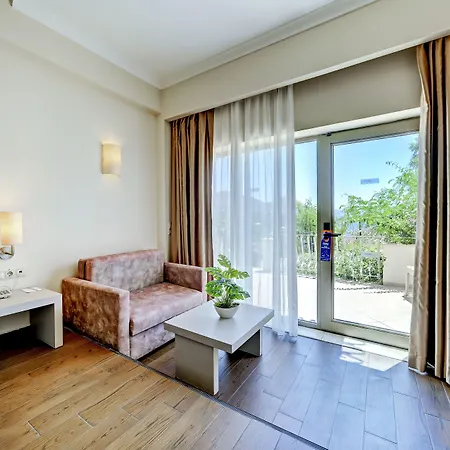 Yasmin Hotel 5*